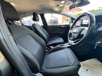 Used Ford Fiesta 2018 for sale - 79349178: Photo