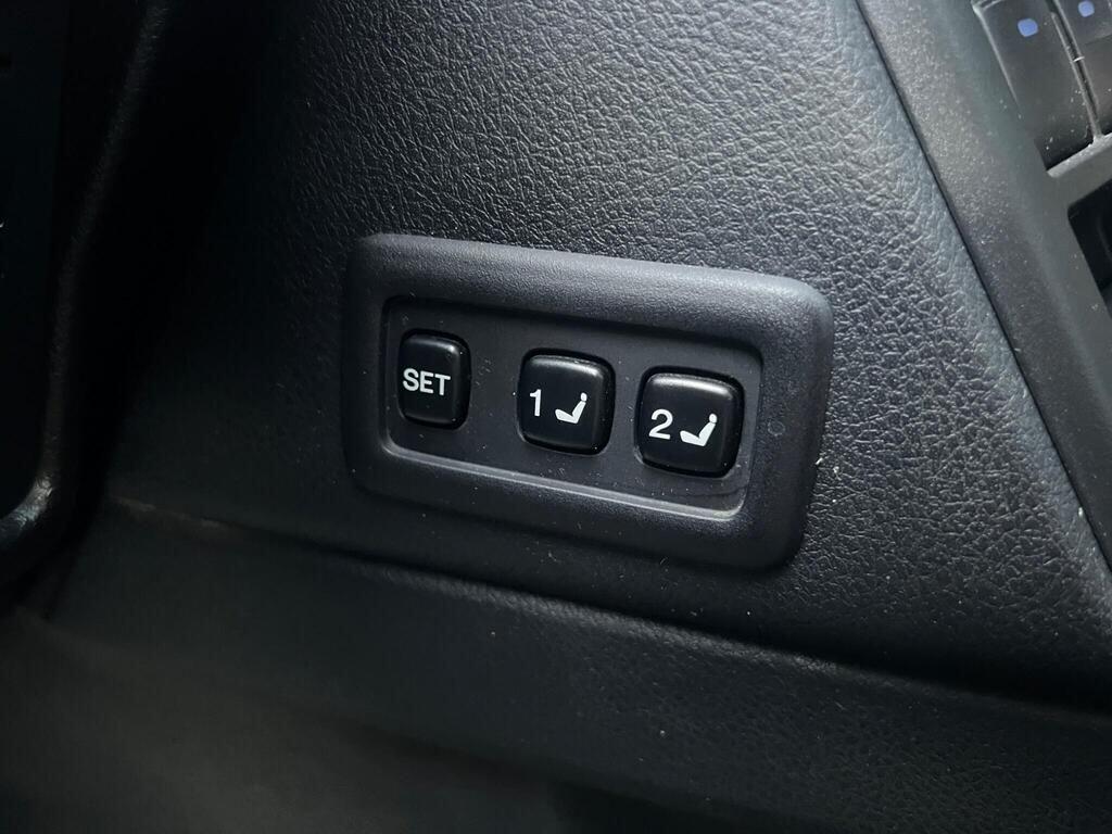 Used Toyota Land Cruiser for sale - 77670700: Photo 28