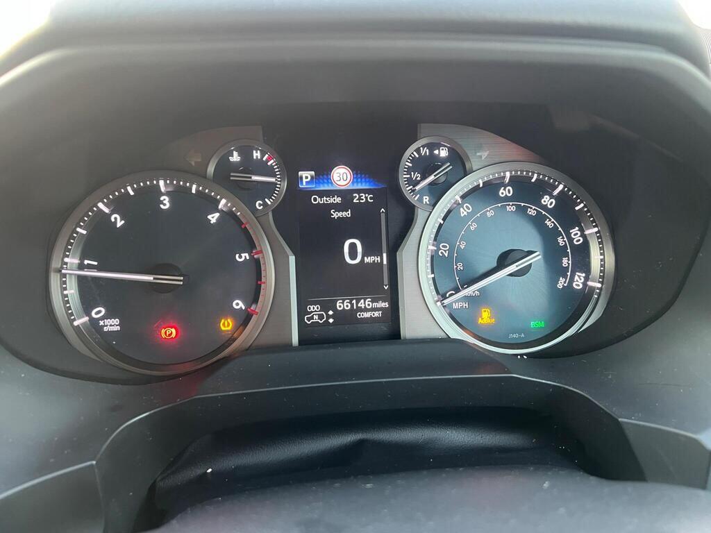 Used Toyota Land Cruiser for sale - 77670700: Photo 39