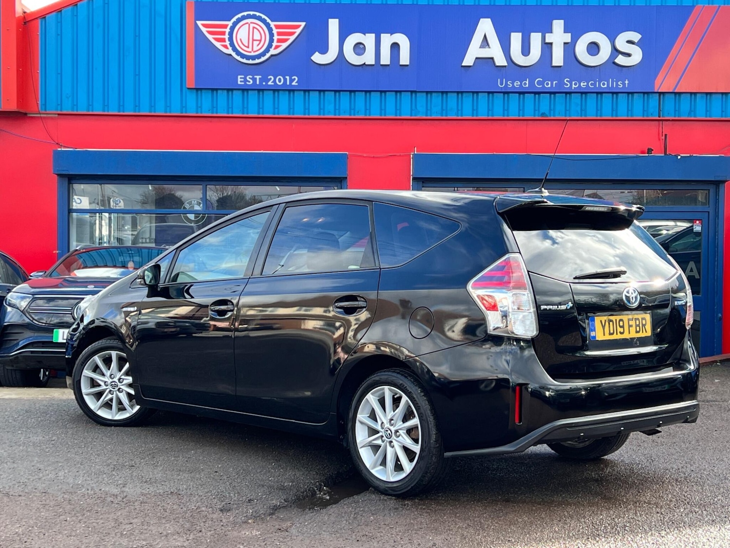 Used Toyota Prius+ for sale - 77670326: Photo 2