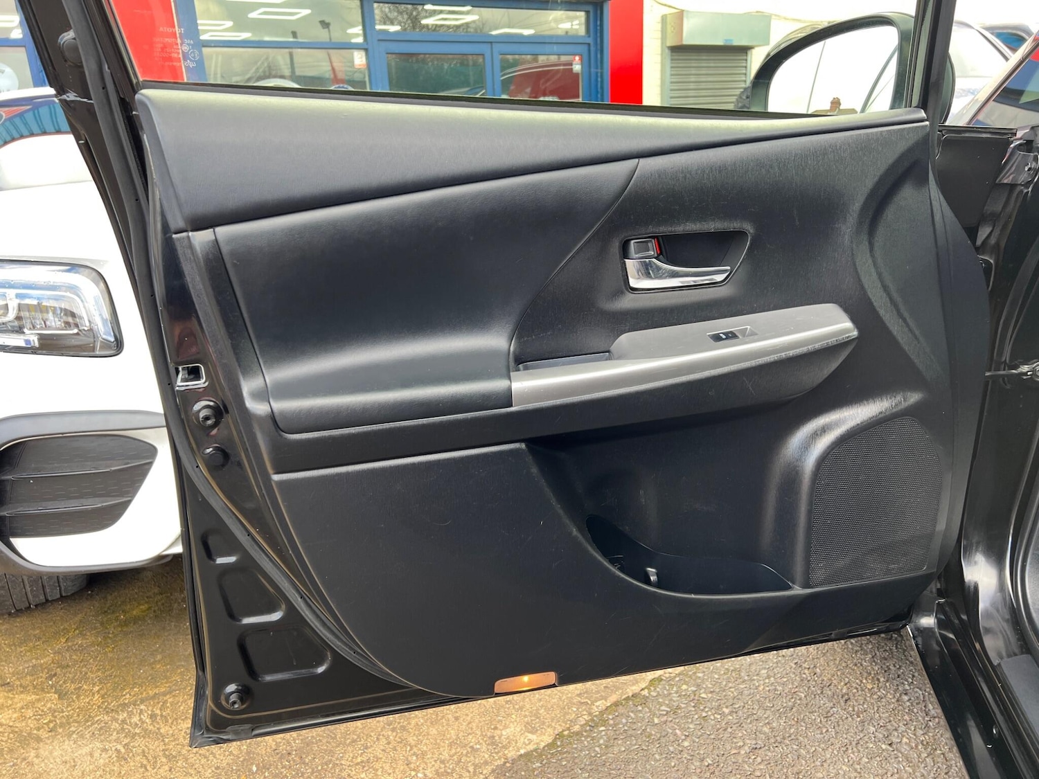 Used Toyota Prius+ for sale - 77670326: Photo 50