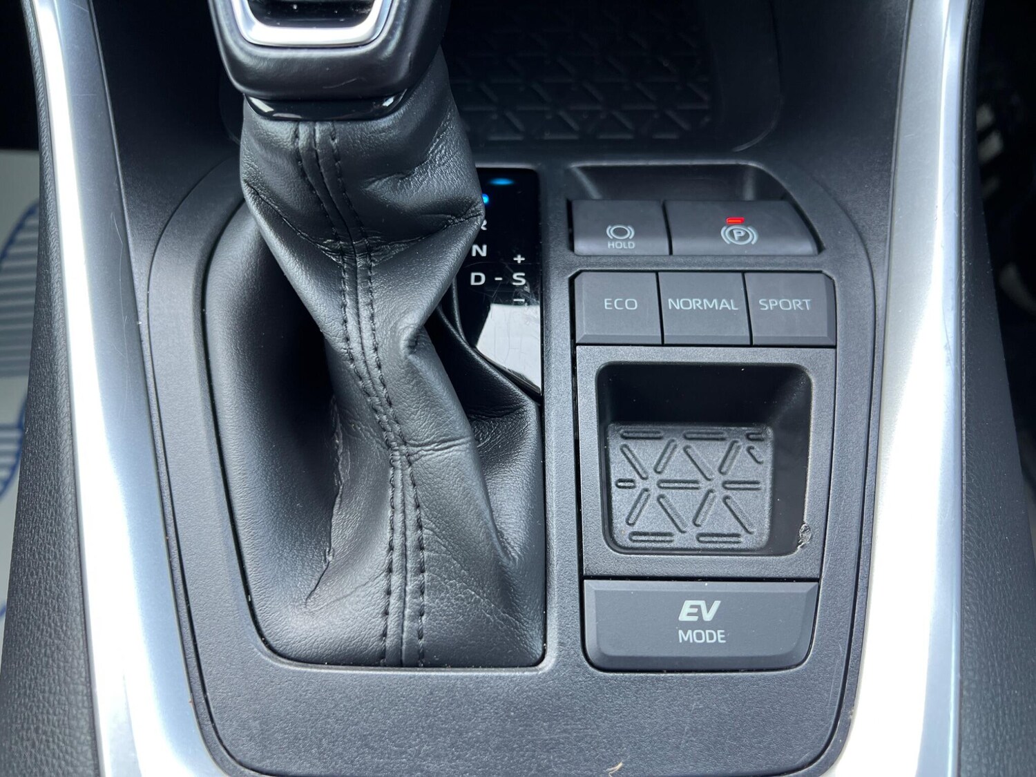 Used Toyota RAV4 for sale - 77671944: Photo 42