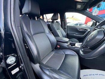 Used Toyota RAV4 2021 for sale - 77671944: Photo