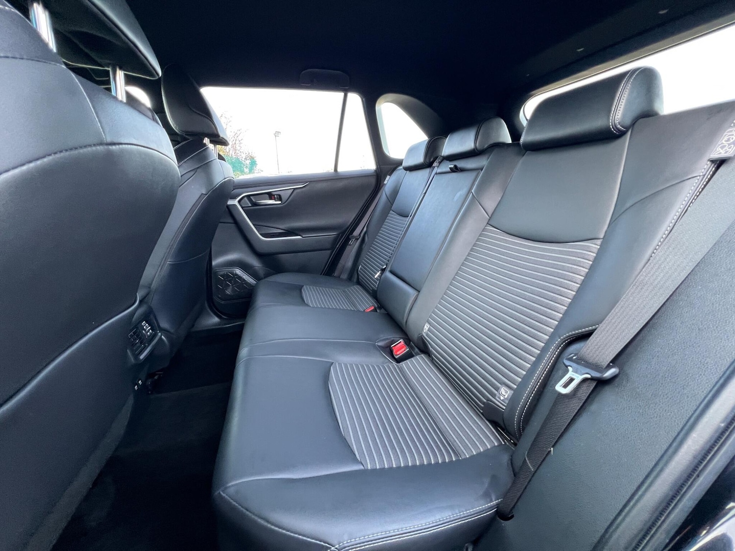 Used Toyota RAV4 for sale - 77671944: Photo 5