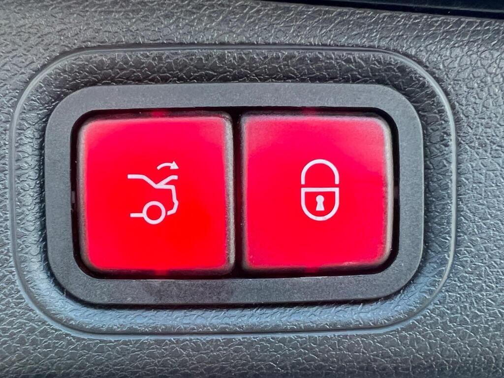 Used Mercedes-Benz E Class for sale - 77670723: Photo 19