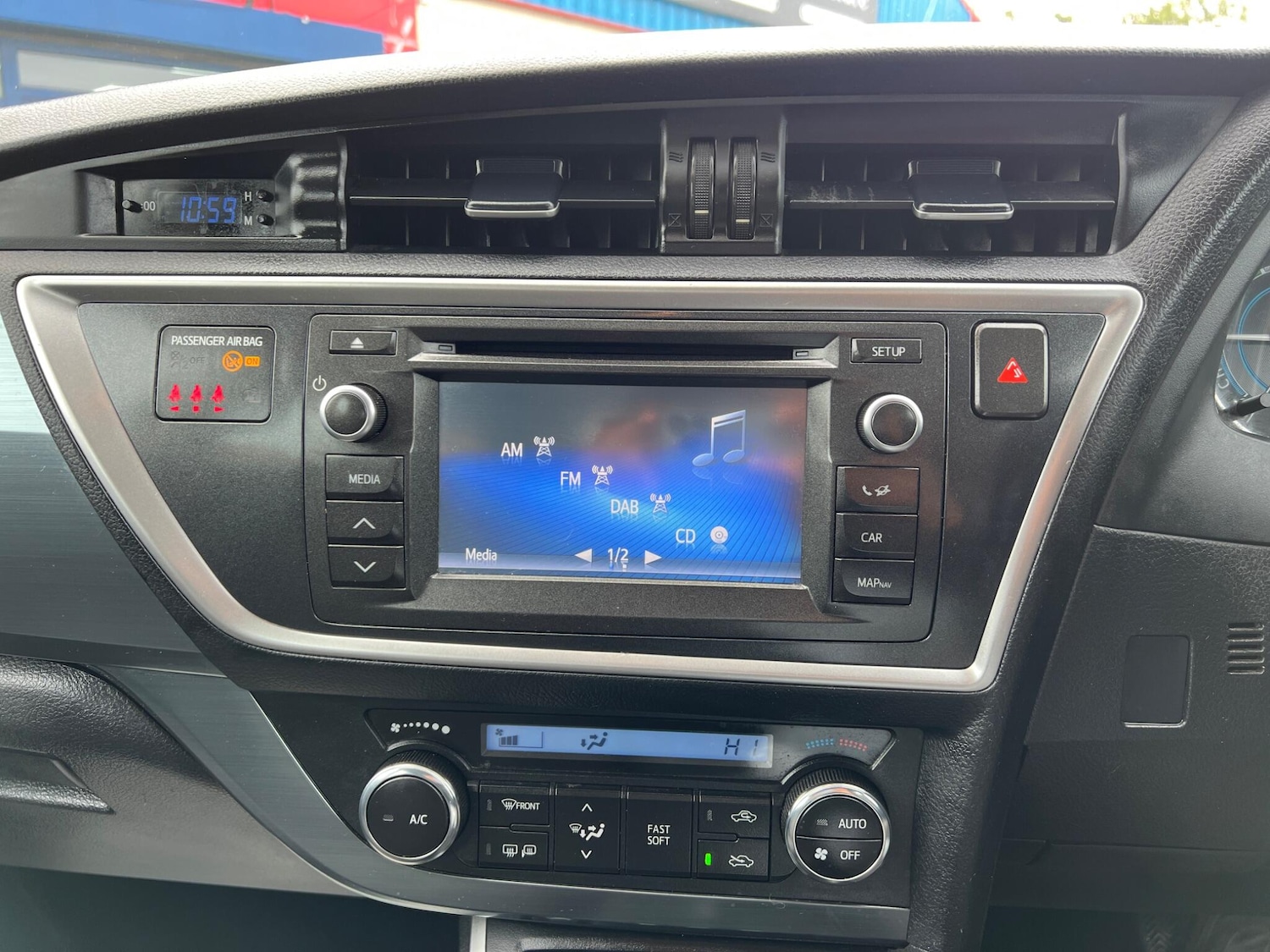 Used Toyota Auris 2014 for sale - 77925789: Photo 15