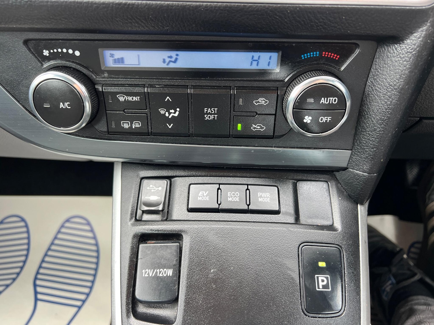 Used Toyota Auris 2014 for sale - 77925789: Photo 33