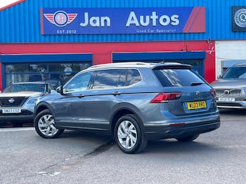 Used Volkswagen Tiguan Allspace 2023 for sale - 79676936: Photo