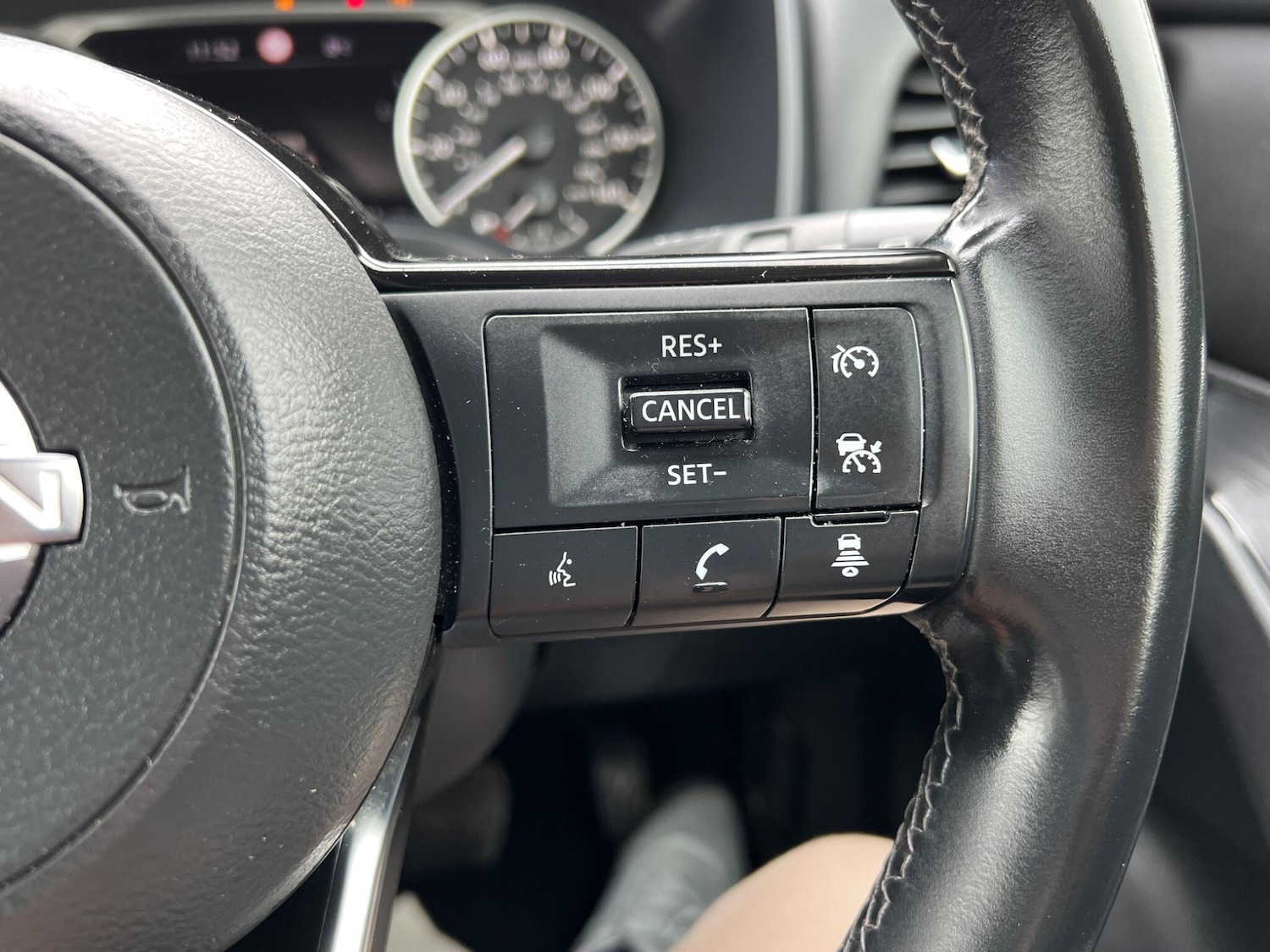 Used Nissan Qashqai for sale - 77824000: Photo 39