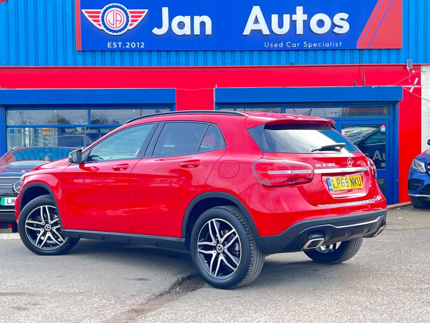 Used Mercedes-Benz GLA 2019 for sale - 77892796: Photo 2