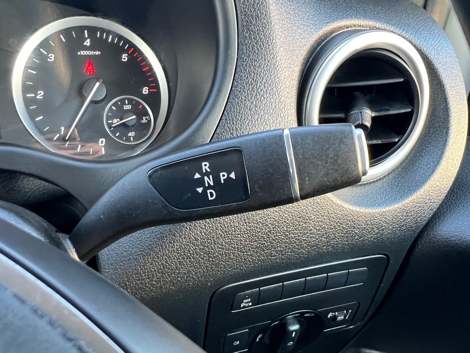 Used Mercedes-Benz Vito 2021 for sale - 77783838: Photo 39