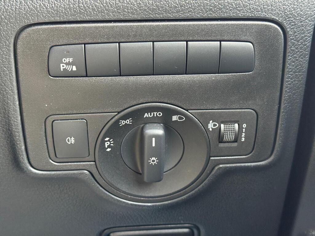 Used Mercedes-Benz Vito for sale - 77671392: Photo 24