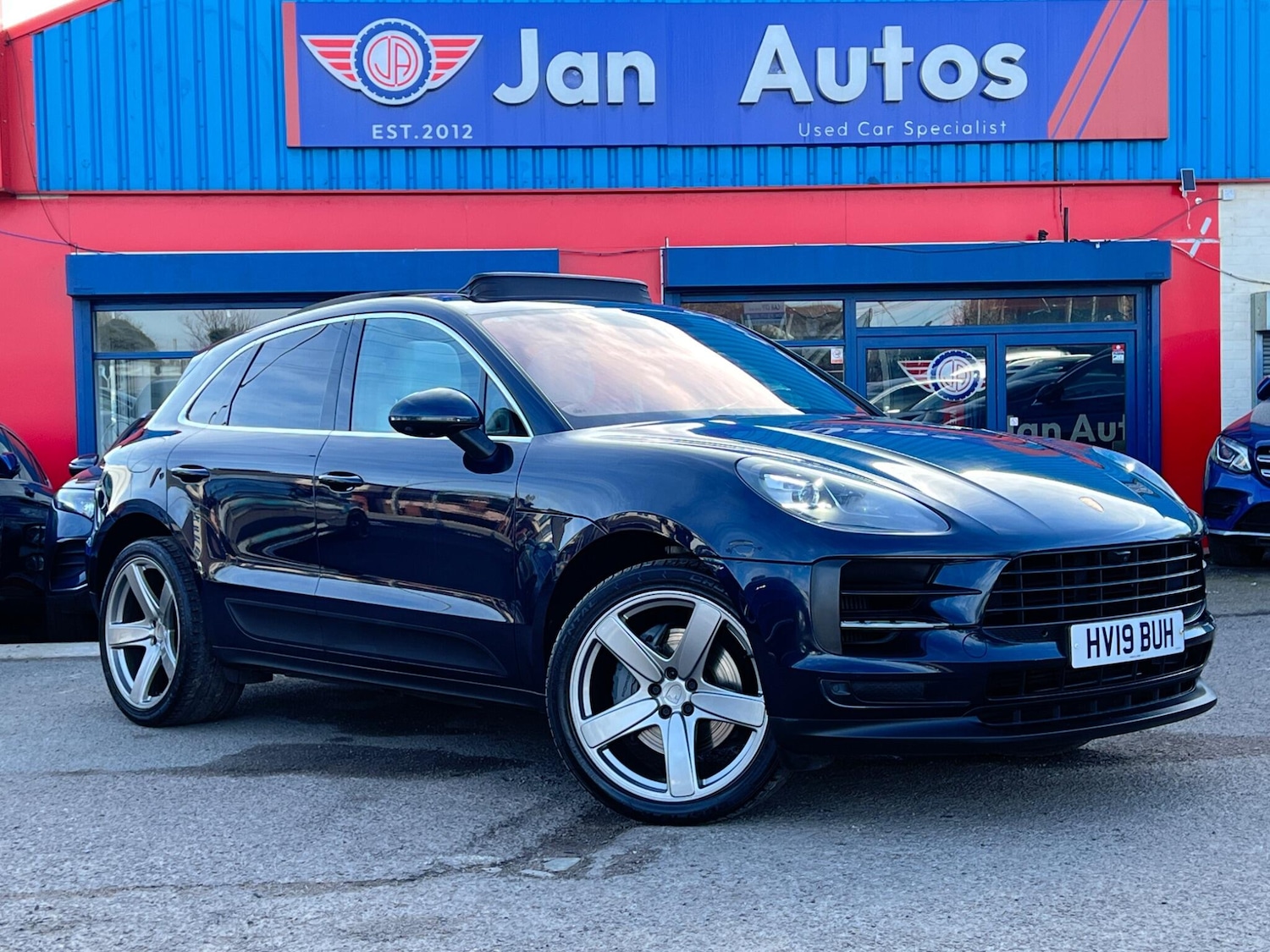 Used Porsche Macan 2019 for sale - 77737282: Photo 1