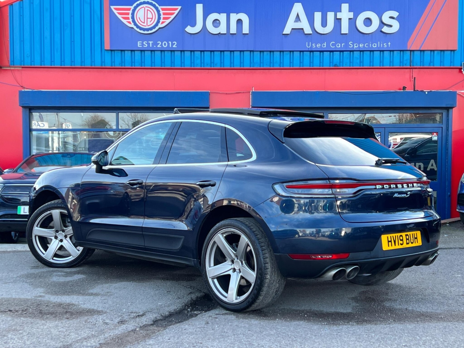 Used Porsche Macan 2019 for sale - 77737282: Photo 2