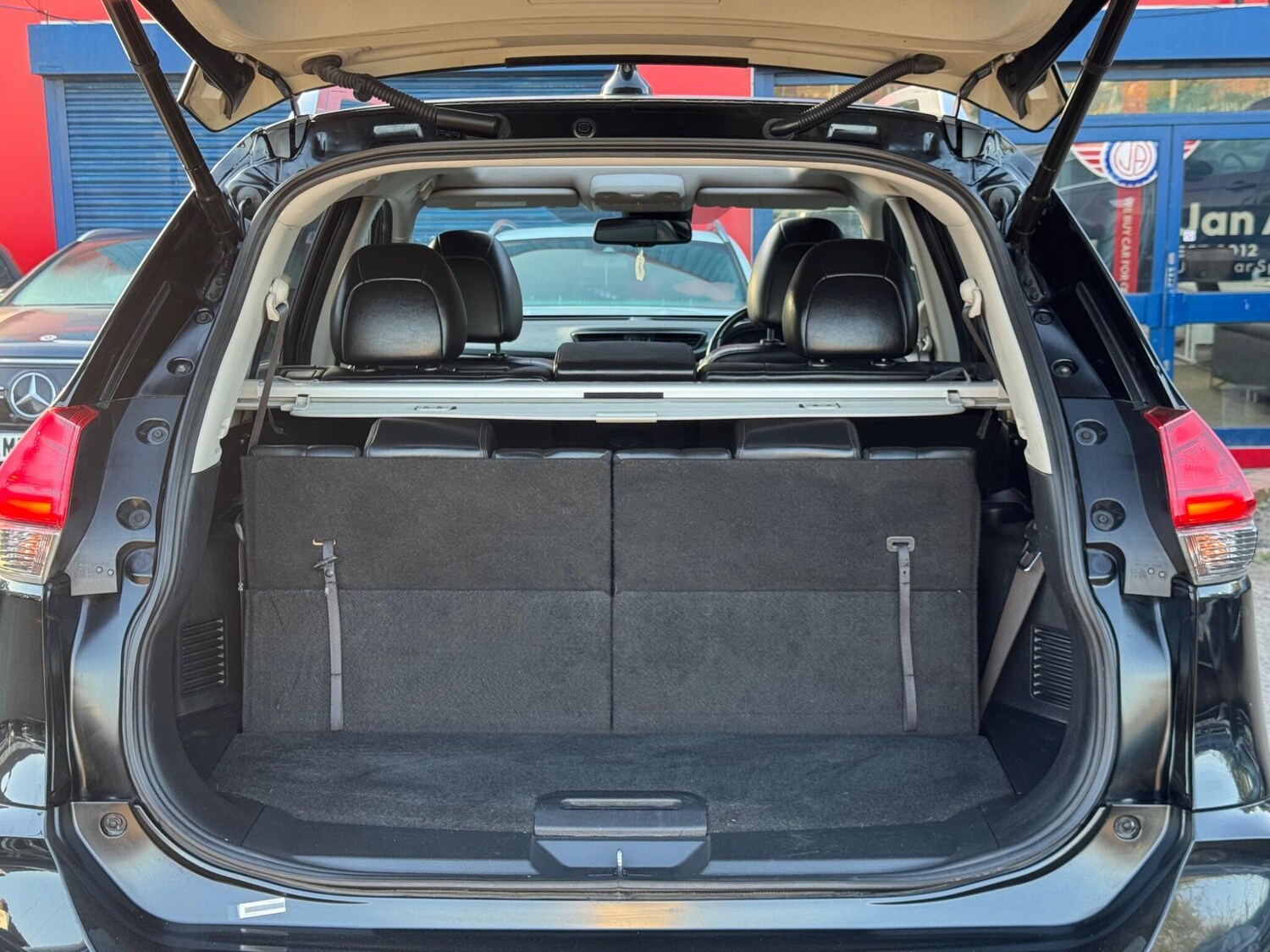 Used Nissan X-Trail for sale - 78214147: Photo 56