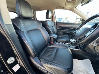 Used Mitsubishi Outlander 2020 for sale - 78989370: Photo