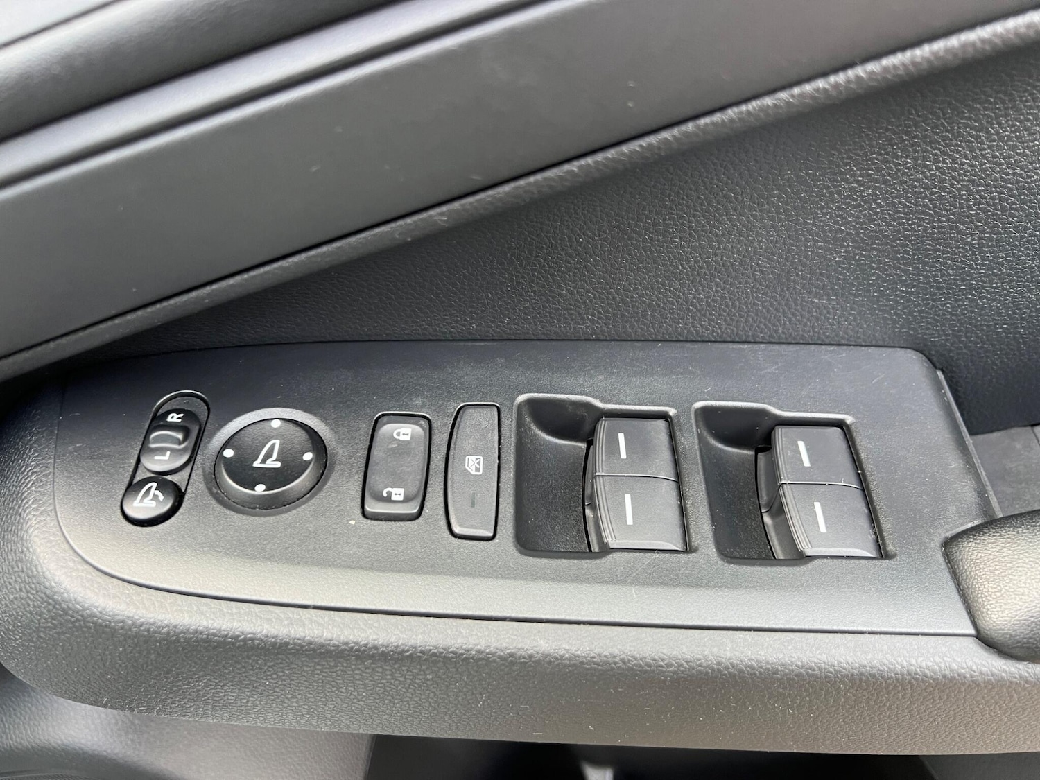 Used Honda HR-V 2022 for sale - 77671654: Photo 47