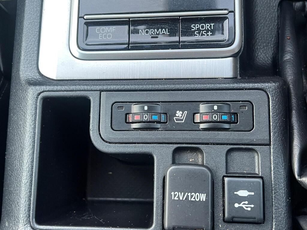 Used Toyota Land Cruiser for sale - 78135700: Photo 31