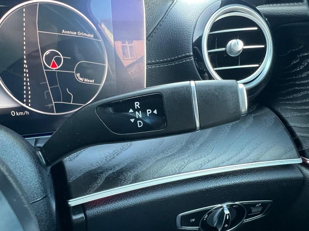 Used Mercedes-Benz E Class for sale - 77670301: Photo 41