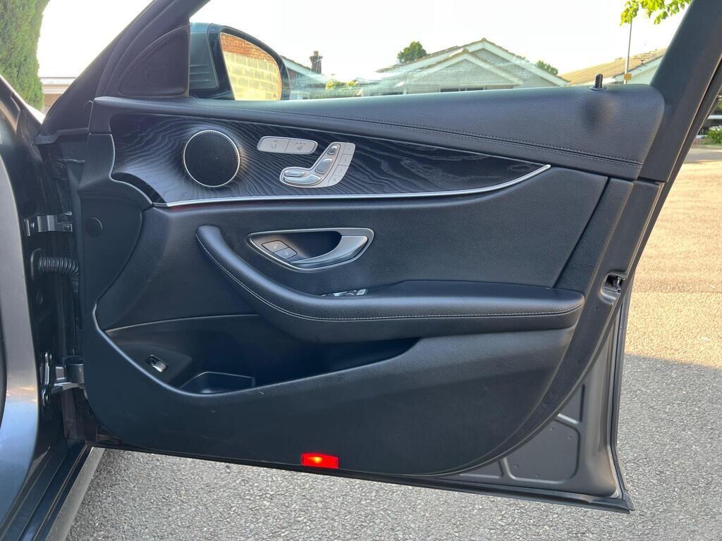 Used Mercedes-Benz E Class for sale - 77670301: Photo 55