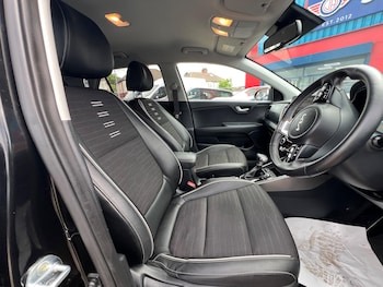 Used Kia Stonic 2024 for sale - 78771727: Photo
