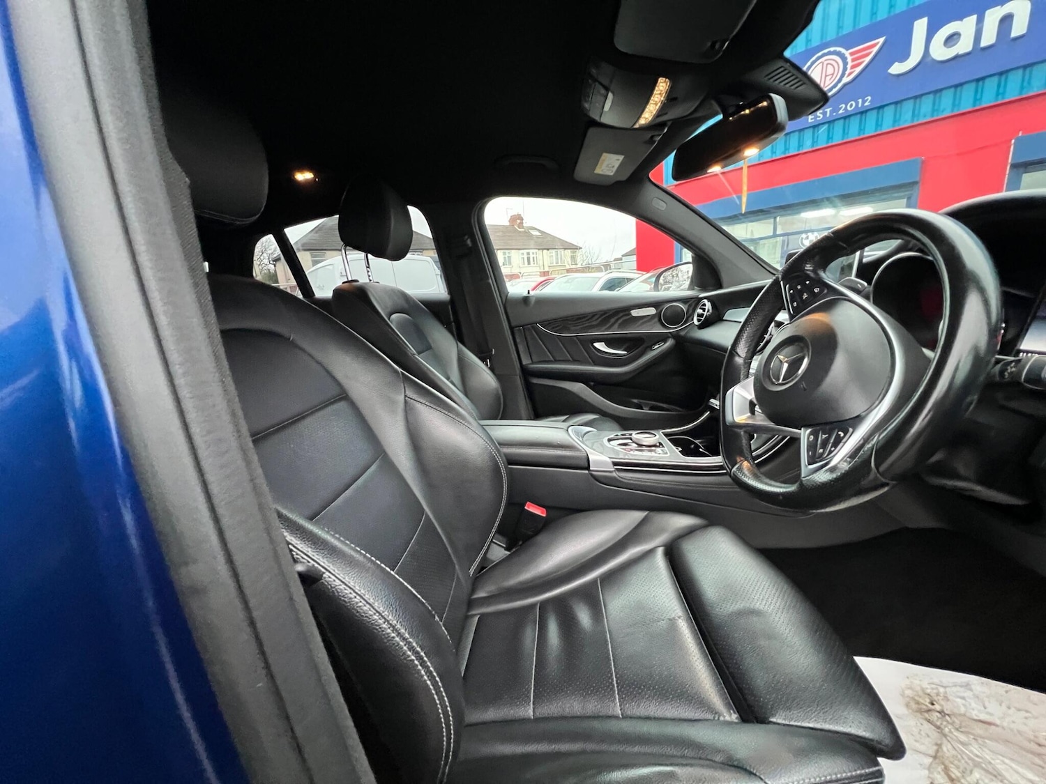 Used Mercedes-Benz GLC 2018 for sale - 77970367: Photo 12