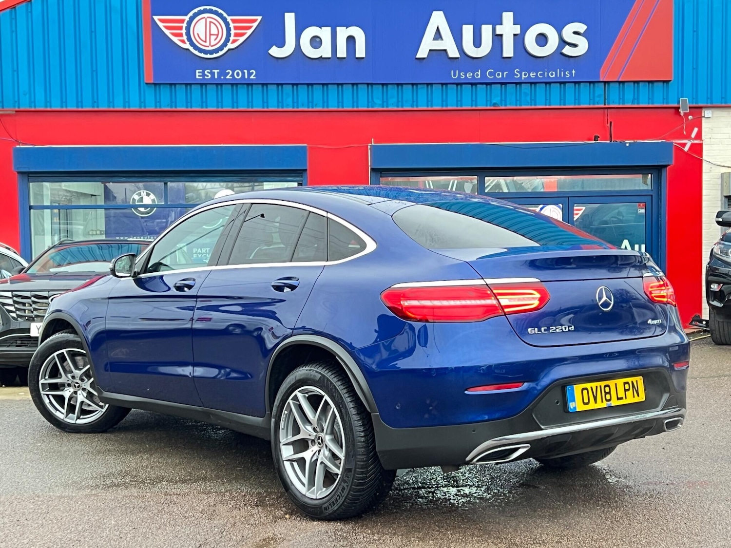Used Mercedes-Benz GLC 2018 for sale - 77970367: Photo 2