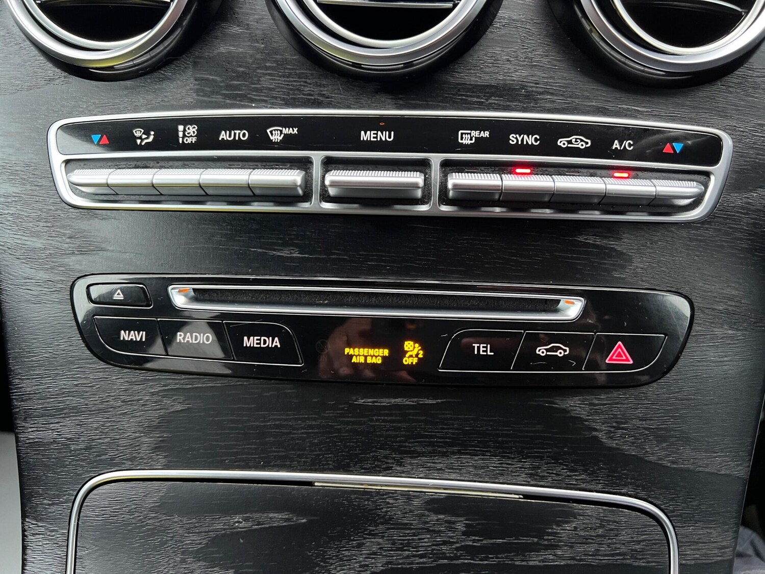 Used Mercedes-Benz GLC 2018 for sale - 77970367: Photo 42