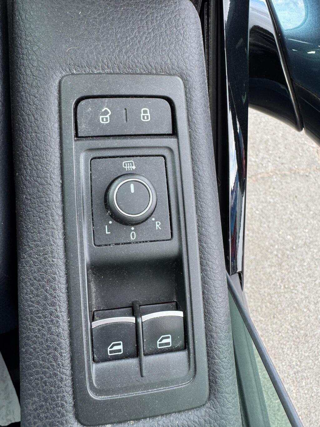 Used Volkswagen Caravelle for sale - 77672037: Photo 42