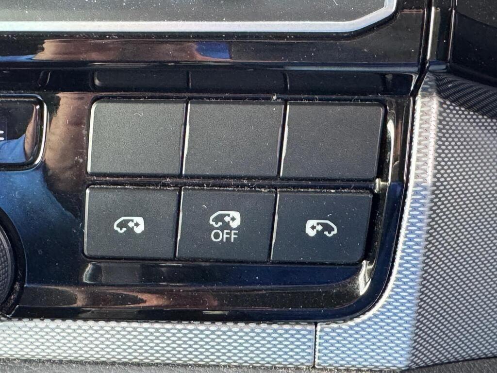 Used Volkswagen Caravelle for sale - 77672037: Photo 43