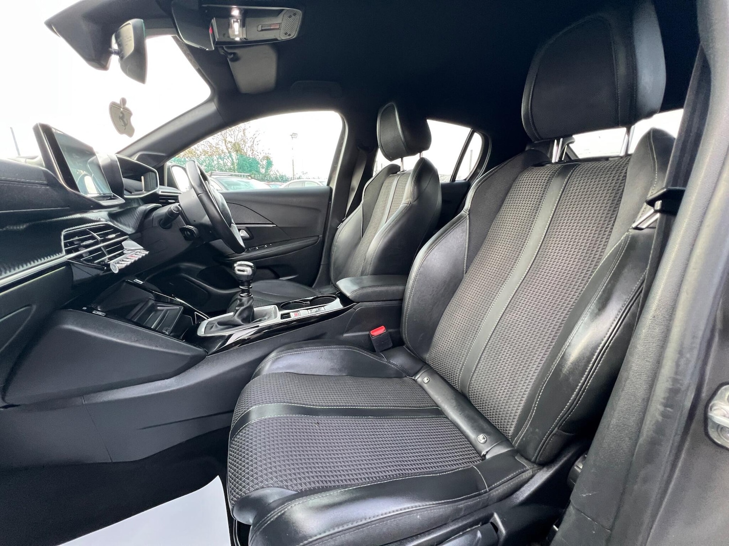 Used Peugeot 208 for sale - 77671767: Photo 48