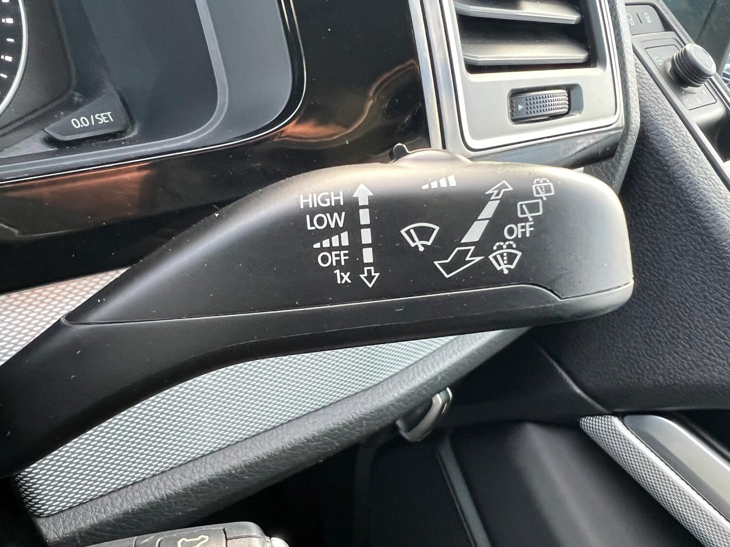 Used Volkswagen Caravelle for sale - 77671471: Photo 34