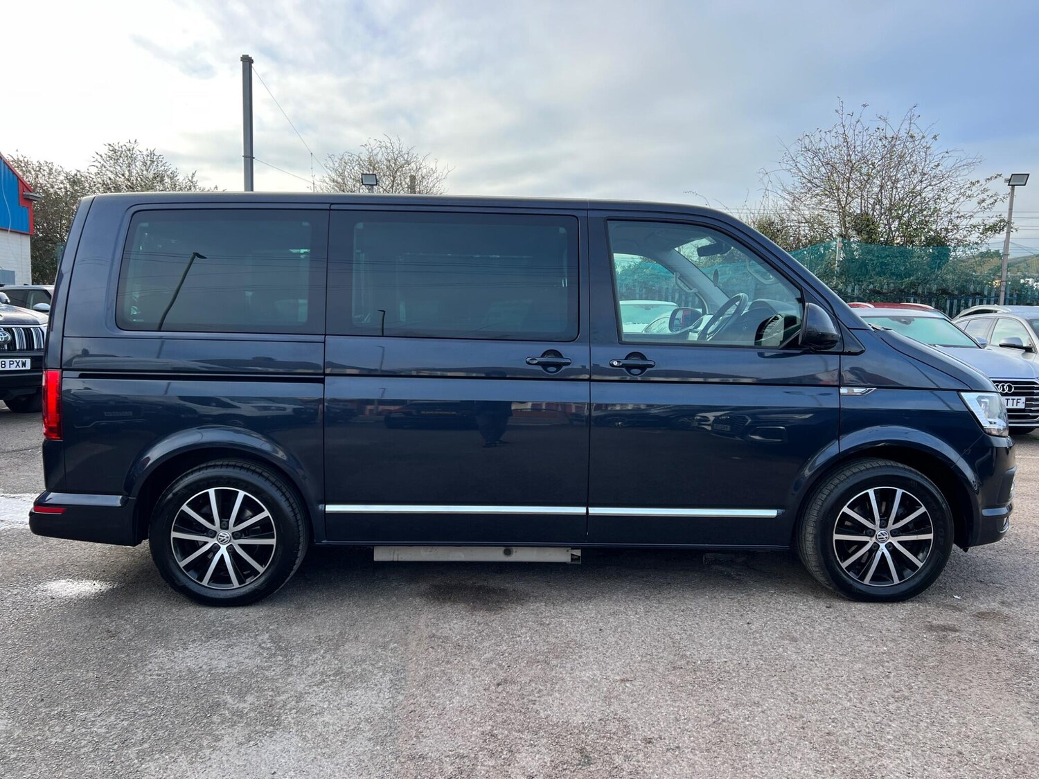 Used Volkswagen Caravelle for sale - 77671471: Photo 7