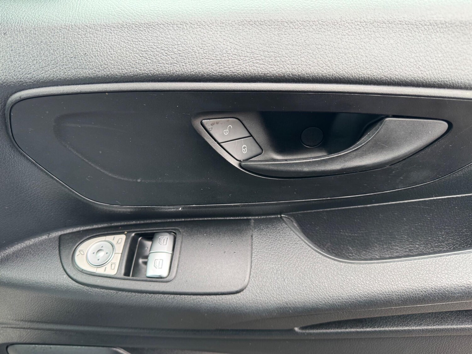 Used Mercedes-Benz Vito for sale - 77670352: Photo 52