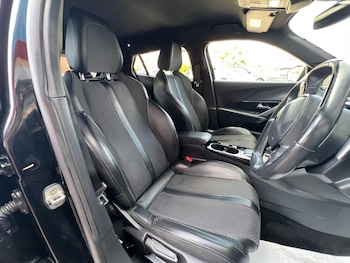 Used Peugeot 2008 2023 for sale - 79259886: Photo