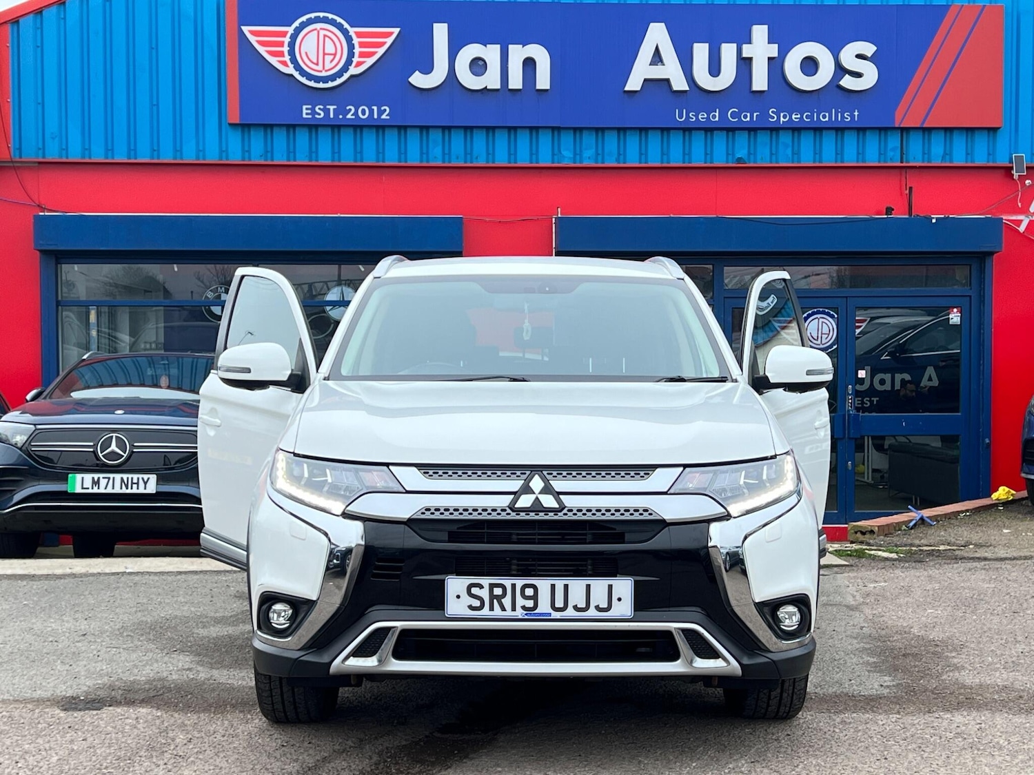 Used Mitsubishi Outlander 2019 for sale - 77824171: Photo 28
