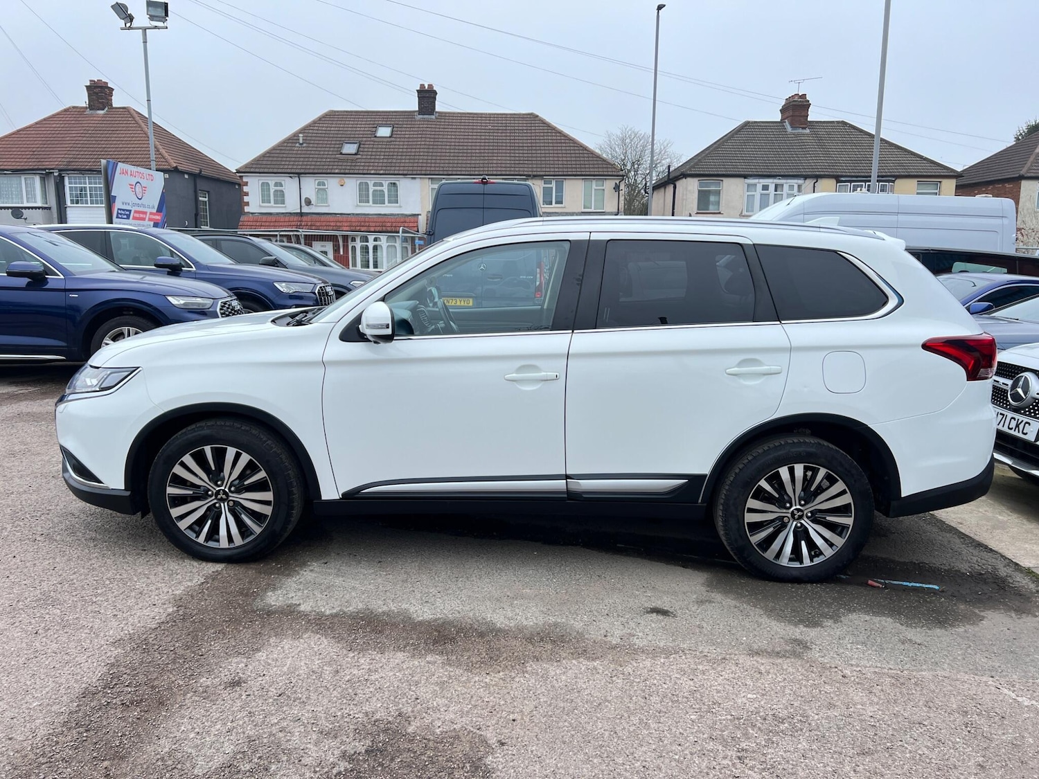 Used Mitsubishi Outlander 2019 for sale - 77824171: Photo 32