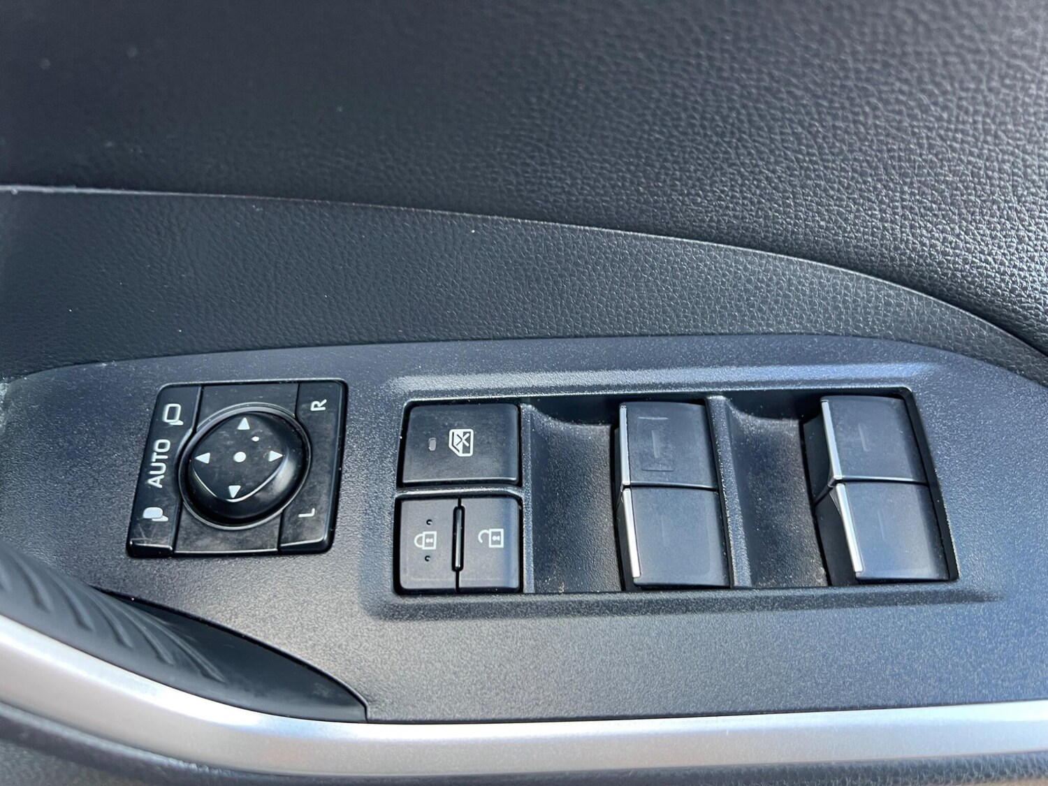 Used Toyota RAV4 for sale - 77672049: Photo 41