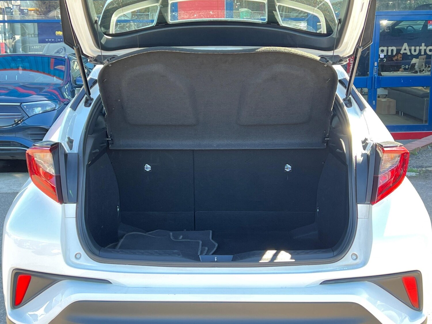 Used Toyota C-HR for sale - 78058019: Photo 55