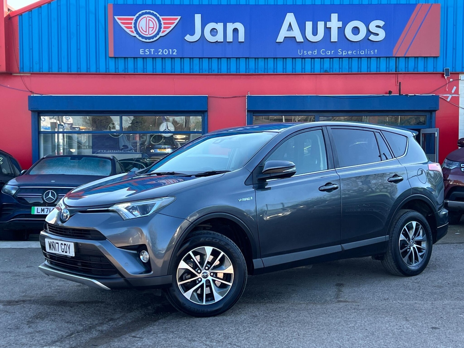 Used Toyota RAV4 2017 for sale - 77969902: Photo 12
