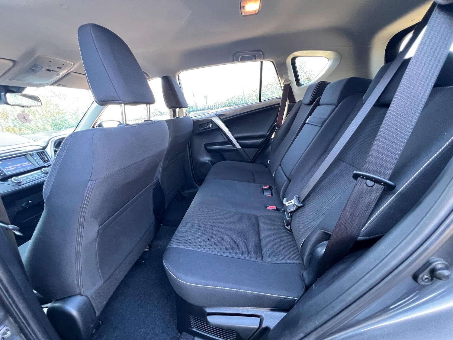 Used Toyota RAV4 2017 for sale - 77969902: Photo 18