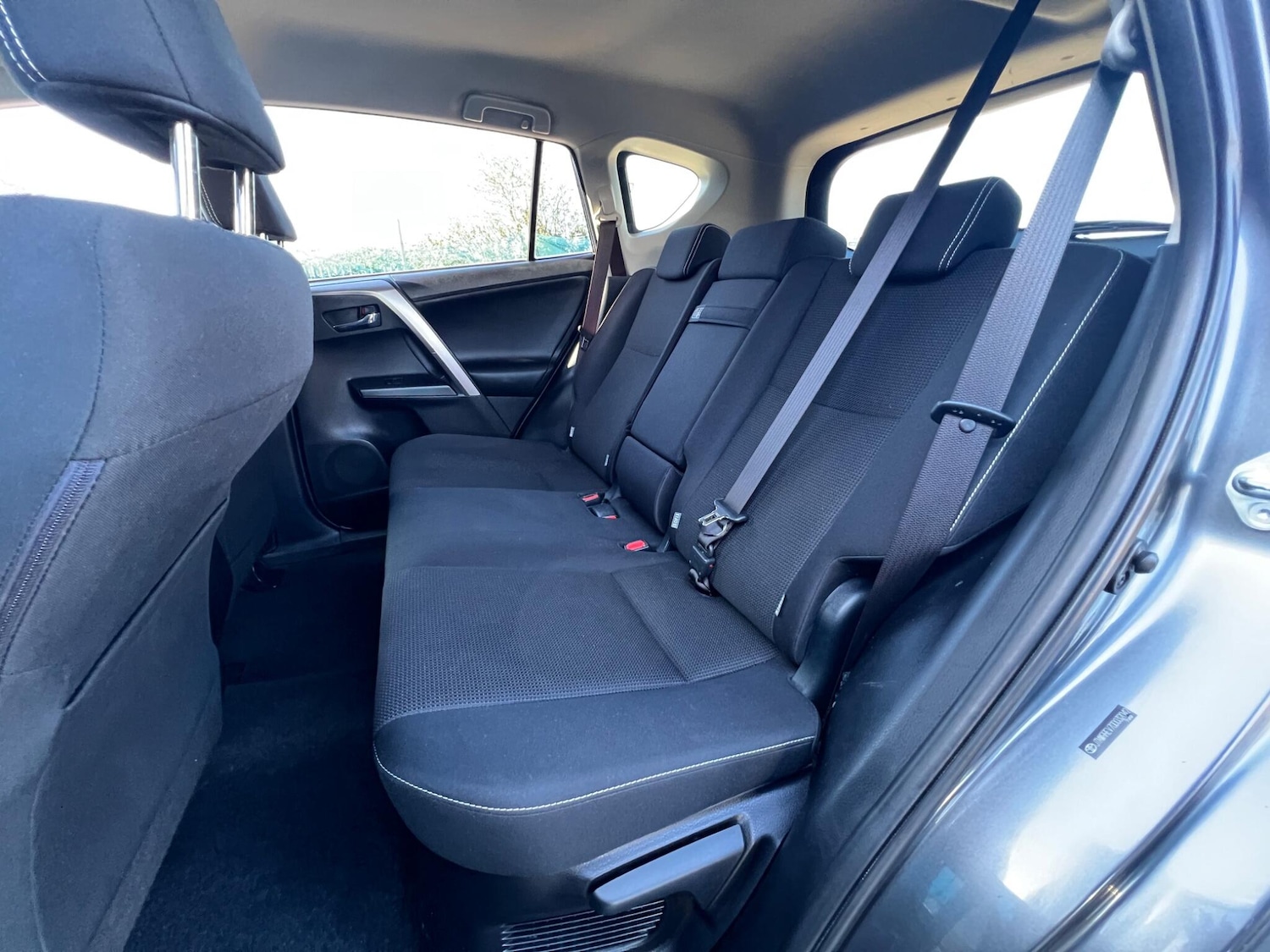 Used Toyota RAV4 2017 for sale - 77969902: Photo 19