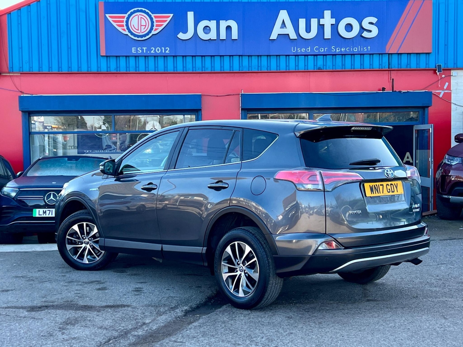 Used Toyota RAV4 2017 for sale - 77969902: Photo 25