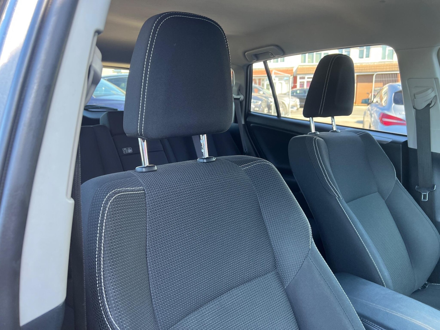 Used Toyota RAV4 2017 for sale - 77969902: Photo 36