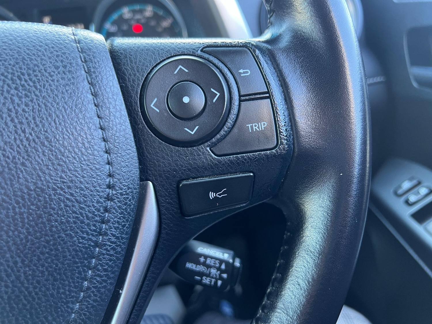 Used Toyota RAV4 2017 for sale - 77969902: Photo 39