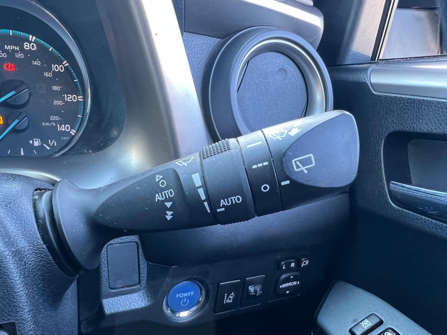 Used Toyota RAV4 2017 for sale - 77969902: Photo 41