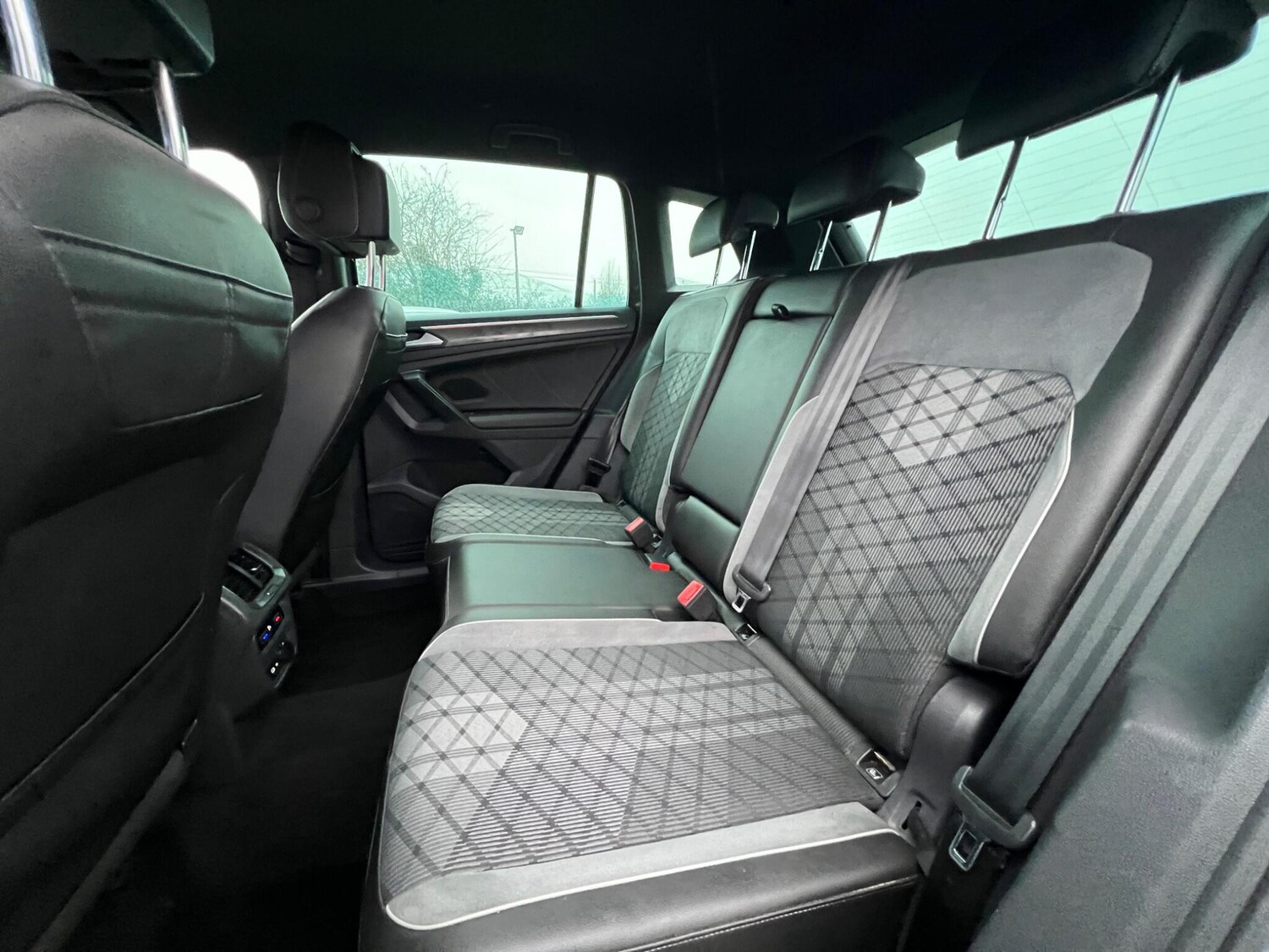 Used Volkswagen Tiguan for sale - 77670579: Photo 15