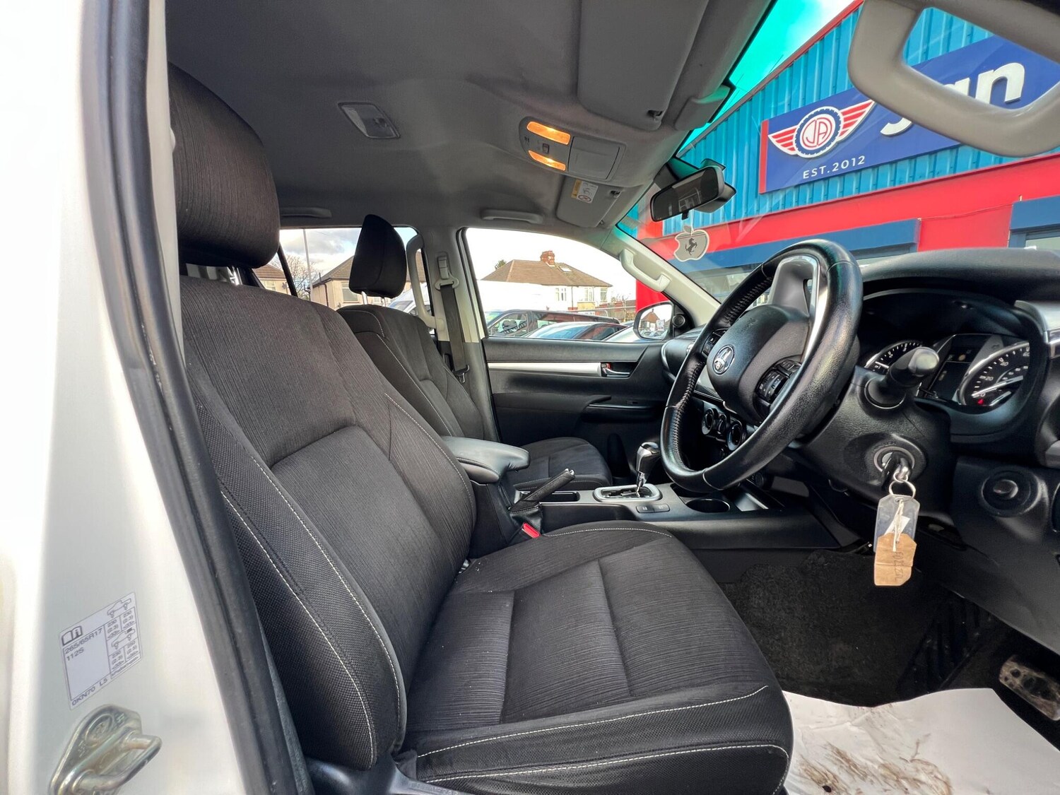 Used Toyota Hilux for sale - 77671689: Photo 11