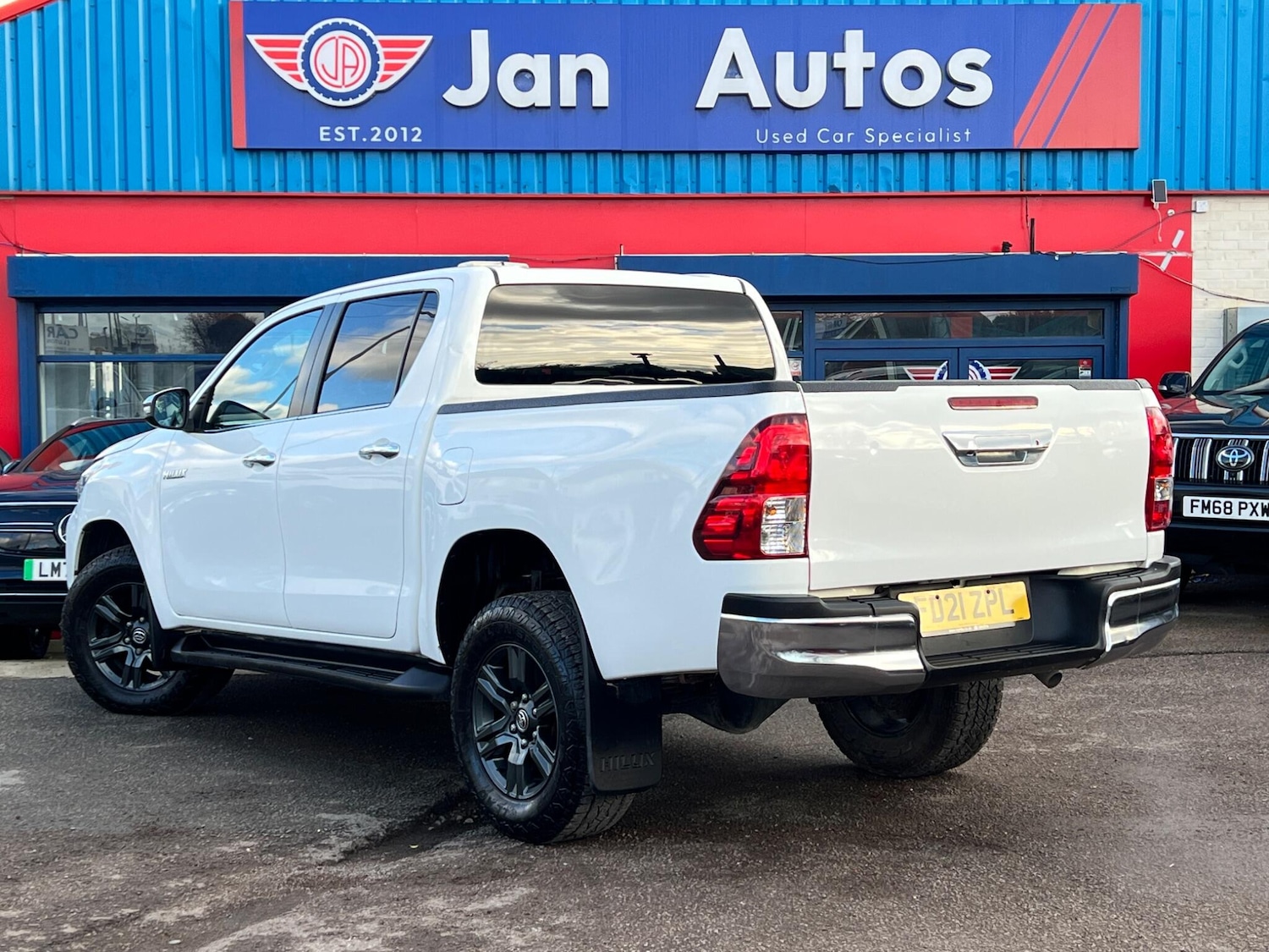 Used Toyota Hilux for sale - 77671689: Photo 2