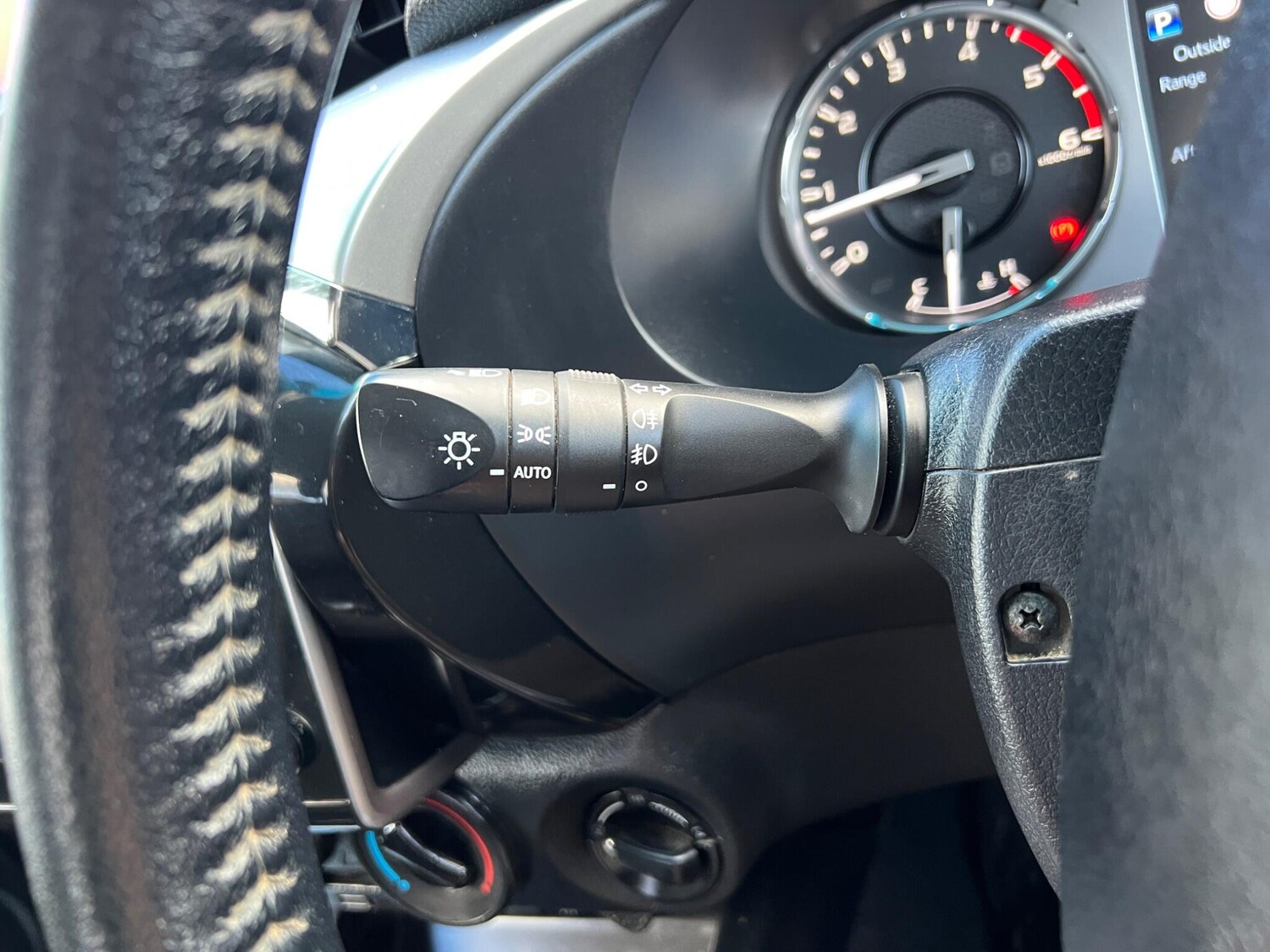 Used Toyota Hilux for sale - 77671689: Photo 42